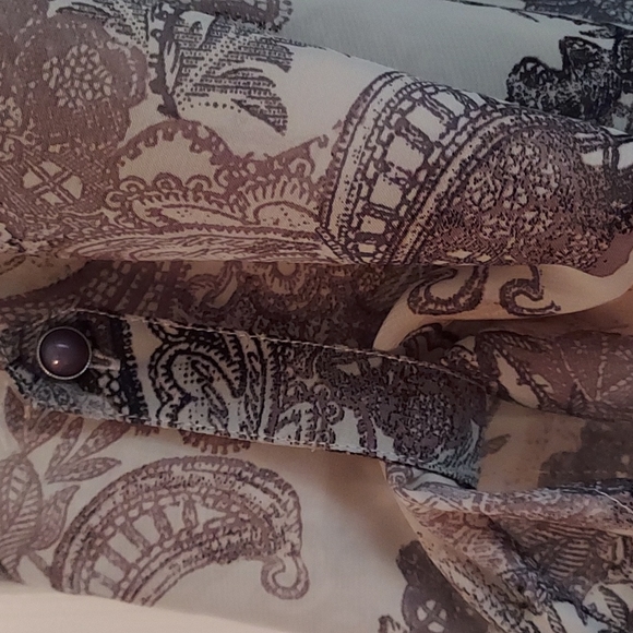 Studio Y Tunic Blouse - Picture 2 of 4